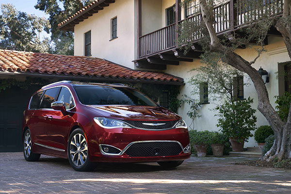 Chrysler Pacifica Minivan vehicle review